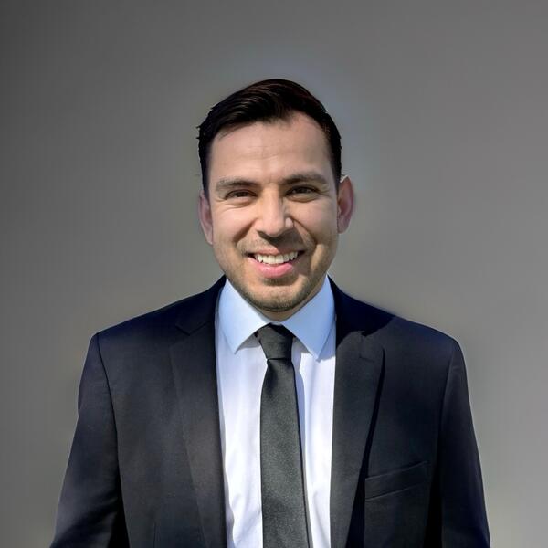 Headshot of Jonathan Martinez